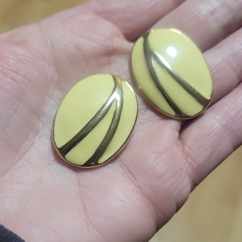 Vintage Gold and Yellow Enamel Clip on Earrings